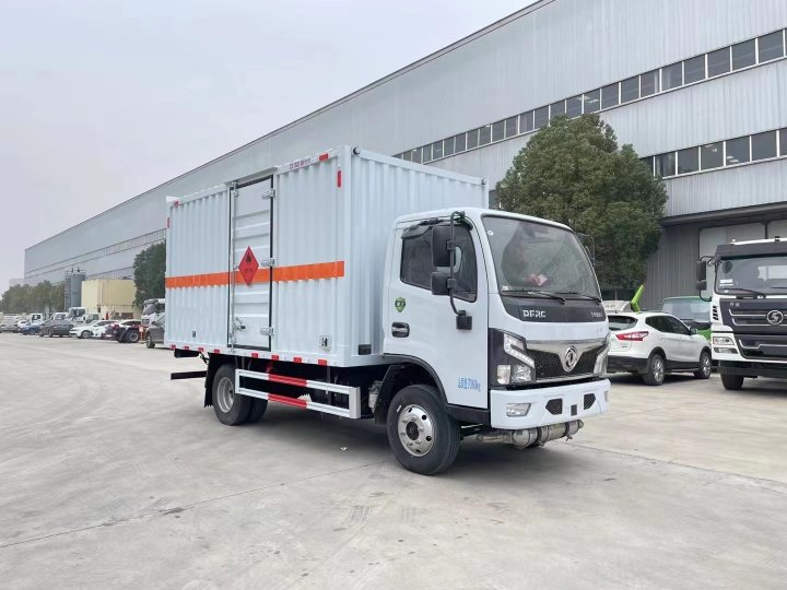 東風(fēng)福瑞卡黃牌3.6噸氣體廂式車