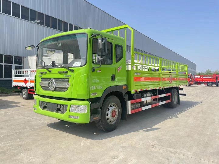 東風6.8米氣瓶運輸車