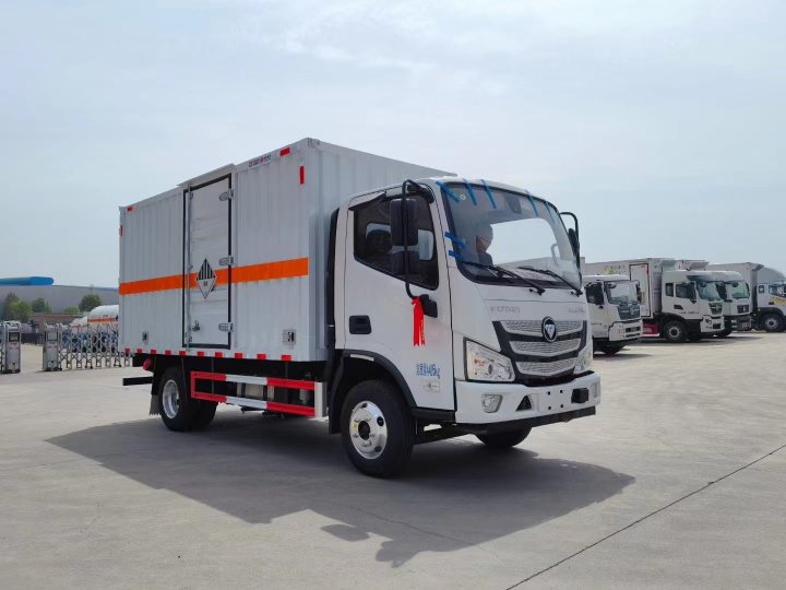 歐馬可4.15米藍(lán)牌1.4噸危險(xiǎn)廢物廂式車